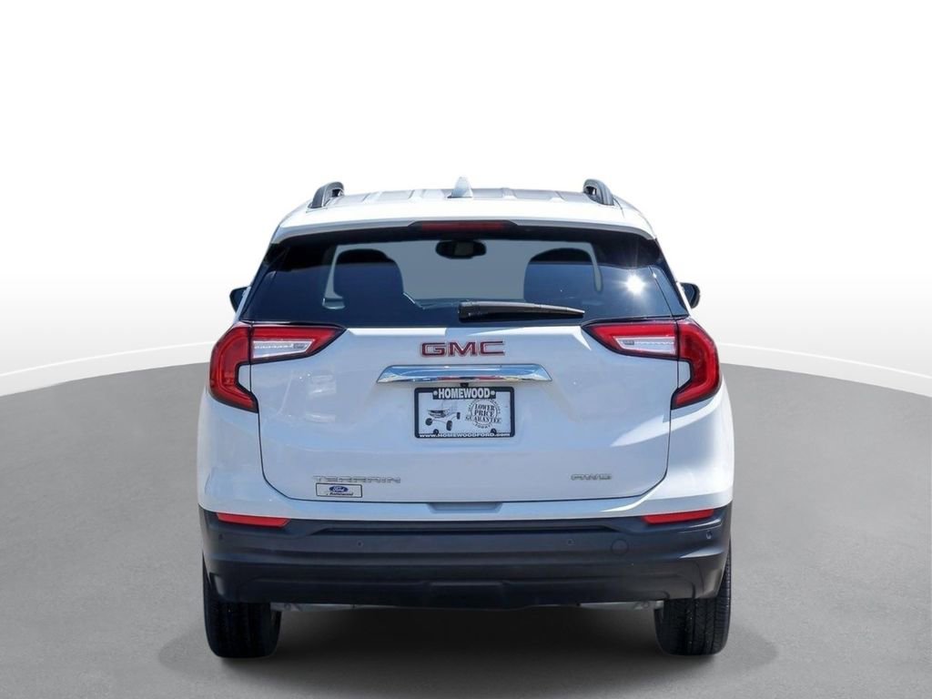 Used 2024 GMC Terrain SLE w/ Driver Convenience Package image 7