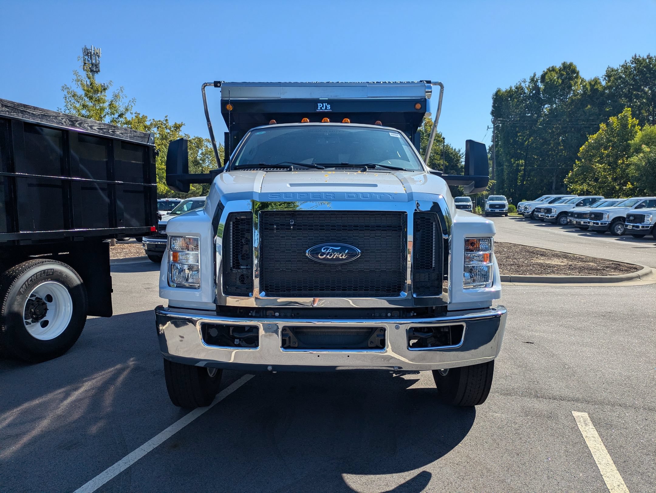 New 2027 Ford F750 2WD Regular Cab Super Duty image 8