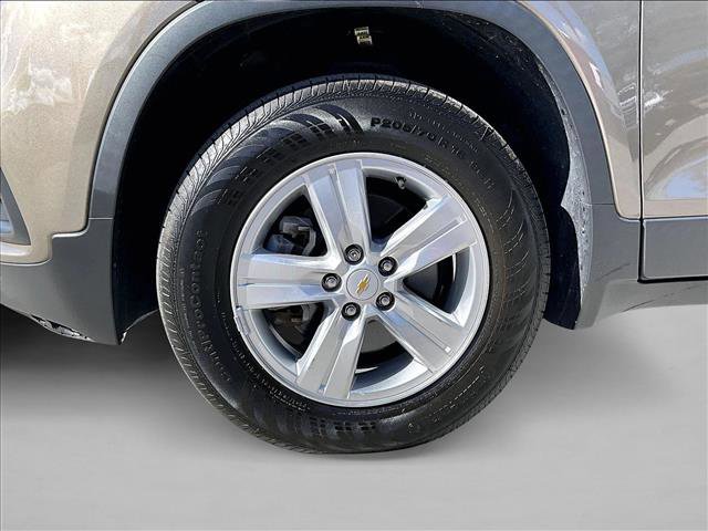 Used 2021 Chevrolet Trax LT w/ Driver Confidence Package image 10