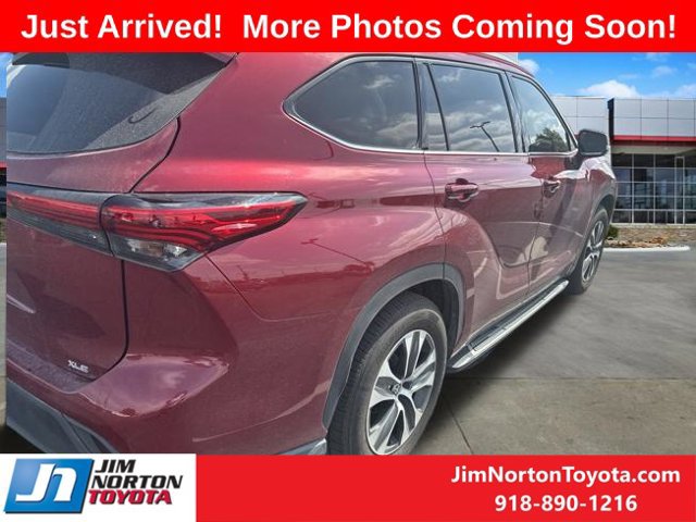 Used 2020 Toyota Highlander XLE FWD image 7