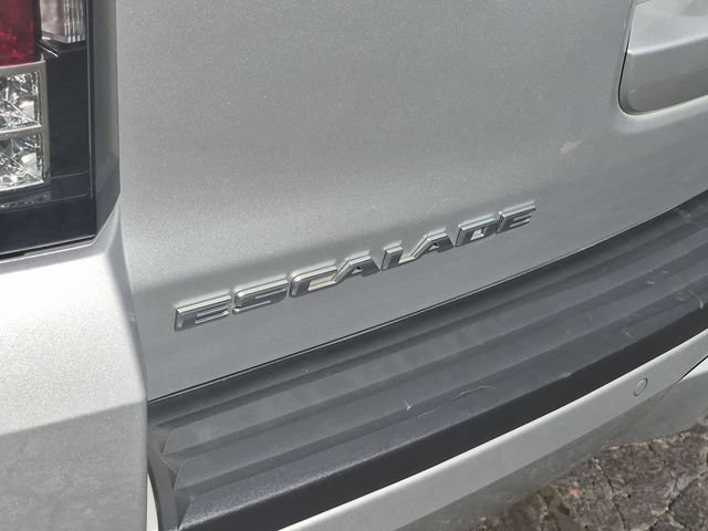 Used 2017 Cadillac Escalade ESV Luxury AWD/4WD image 10