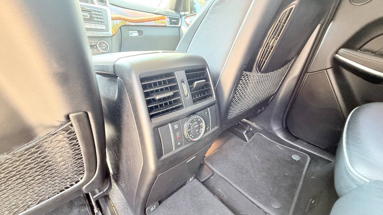 Used 2014 Mercedes-Benz GL 550 4MATIC image 39