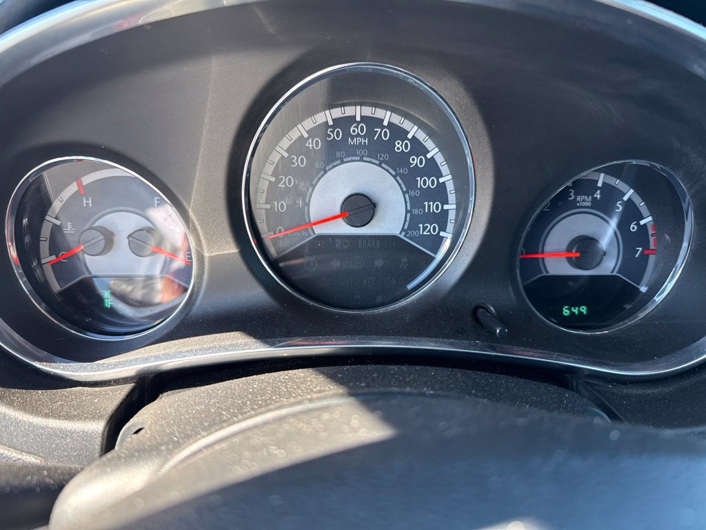Used 2013 Chrysler 200 Limited FWD image 11