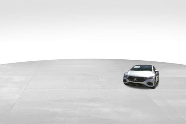 Used 2024 Mercedes-Benz EQB 300 4MATIC image 37