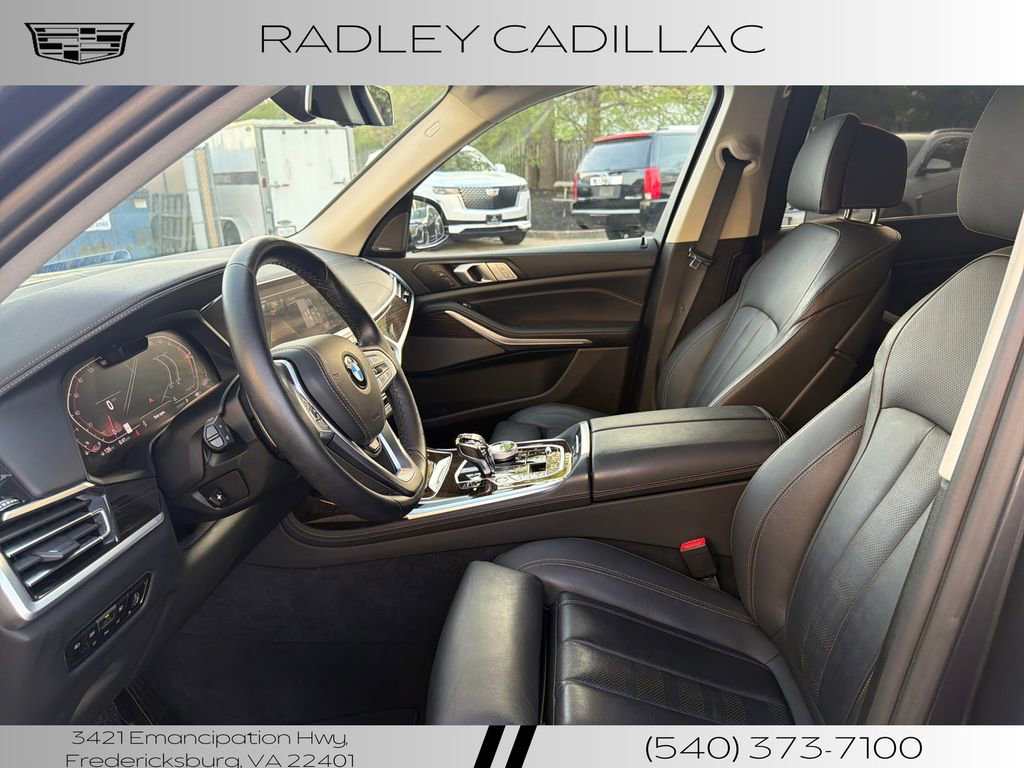 Used 2021 BMW X7 xDrive40i w/ Executive Package image 3