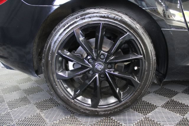 Used 2014 Mercedes-Benz SLK 250 image 8