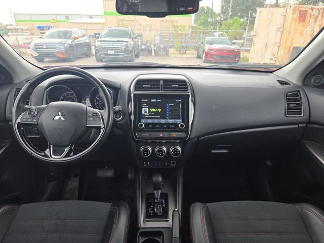 Used 2025 Mitsubishi Outlander Sport SE AWD/4WD image 24