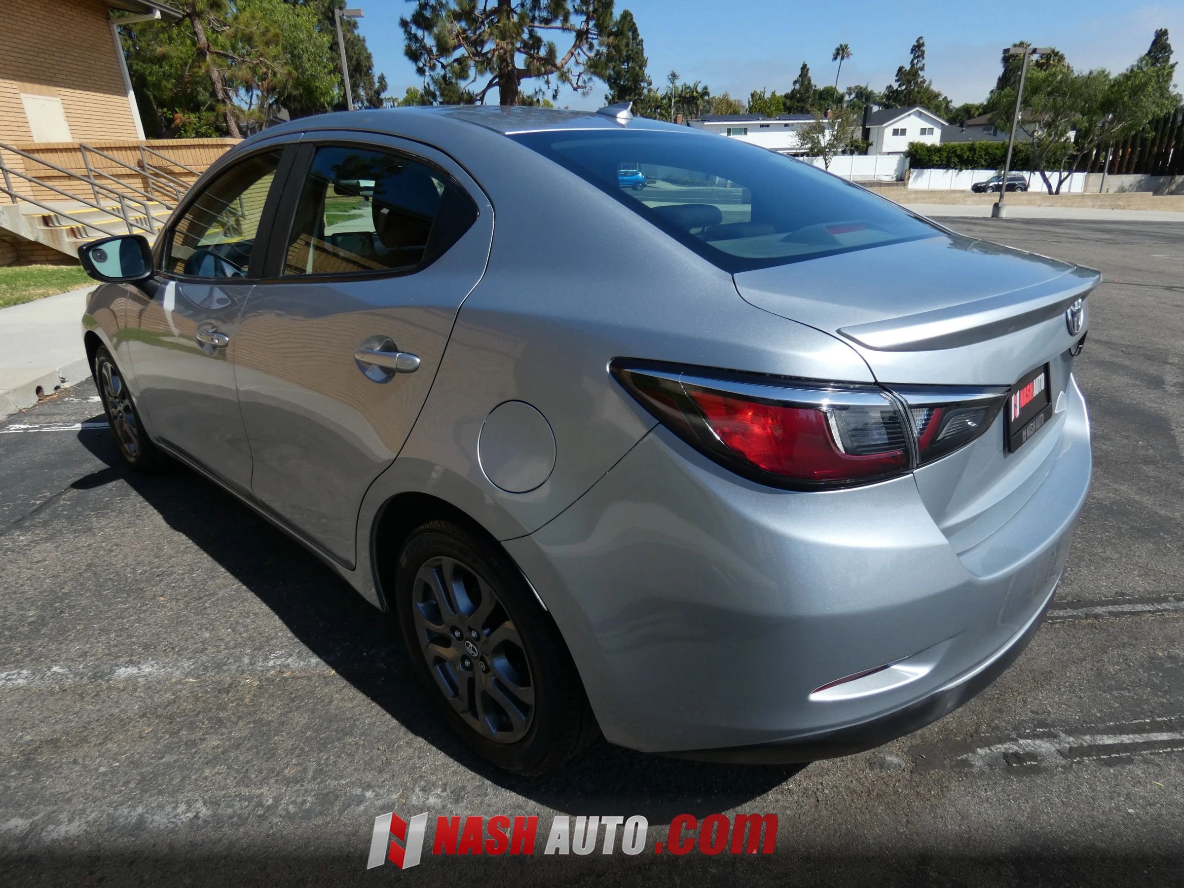 Used 2019 Toyota Yaris LE FWD image 13