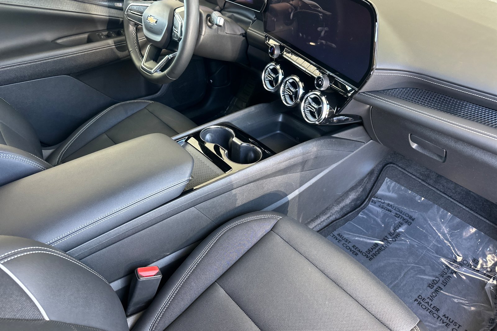 Used 2024 Chevrolet Blazer EV LT AWD/4WD image 19