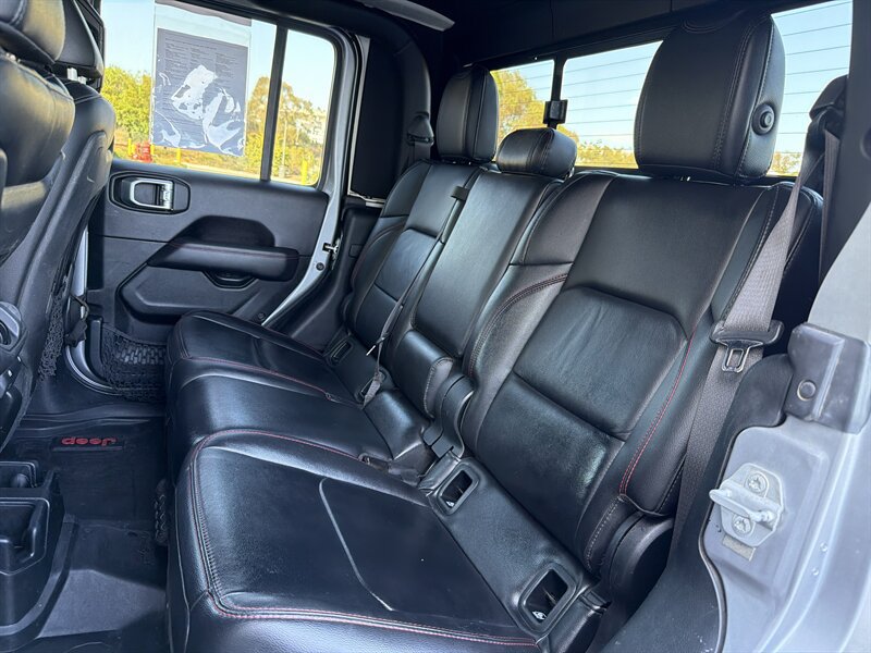 Used 2020 Jeep Gladiator Rubicon AWD/4WD image 12