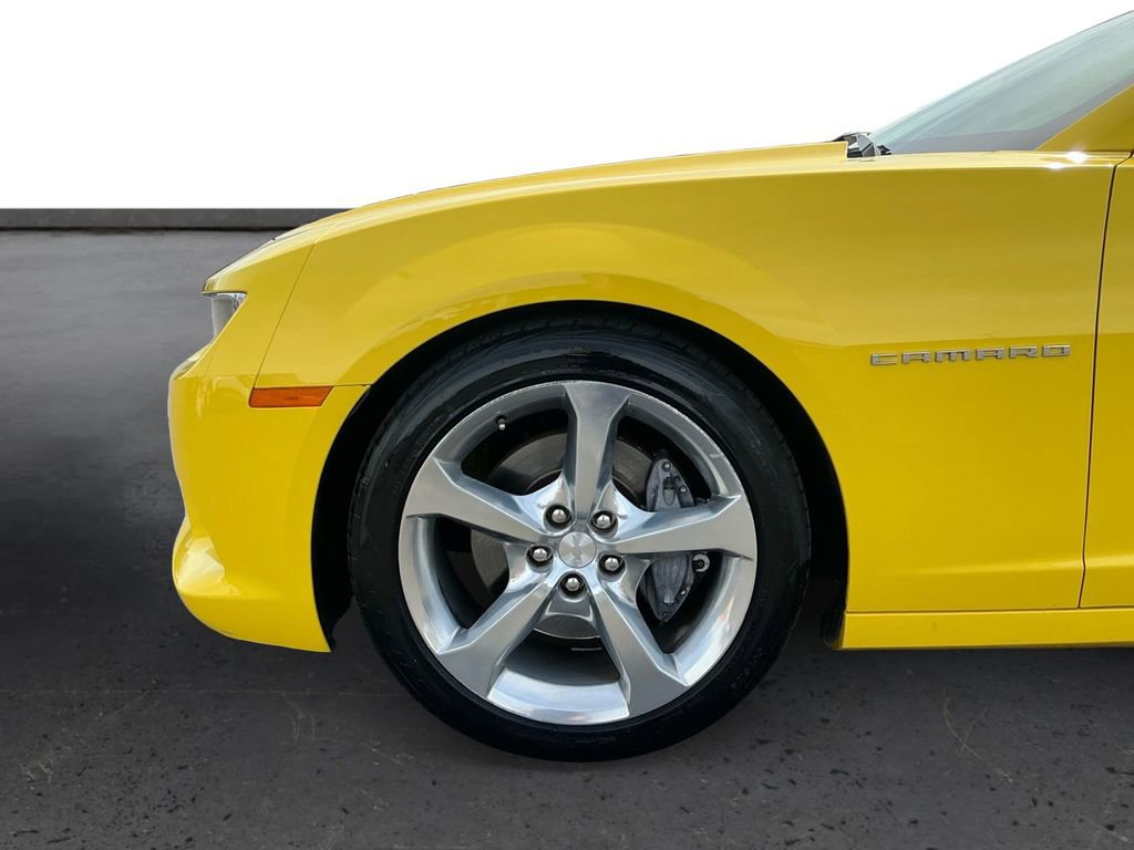 Used 2015 Chevrolet Camaro SS w/ RS Package RWD image 13