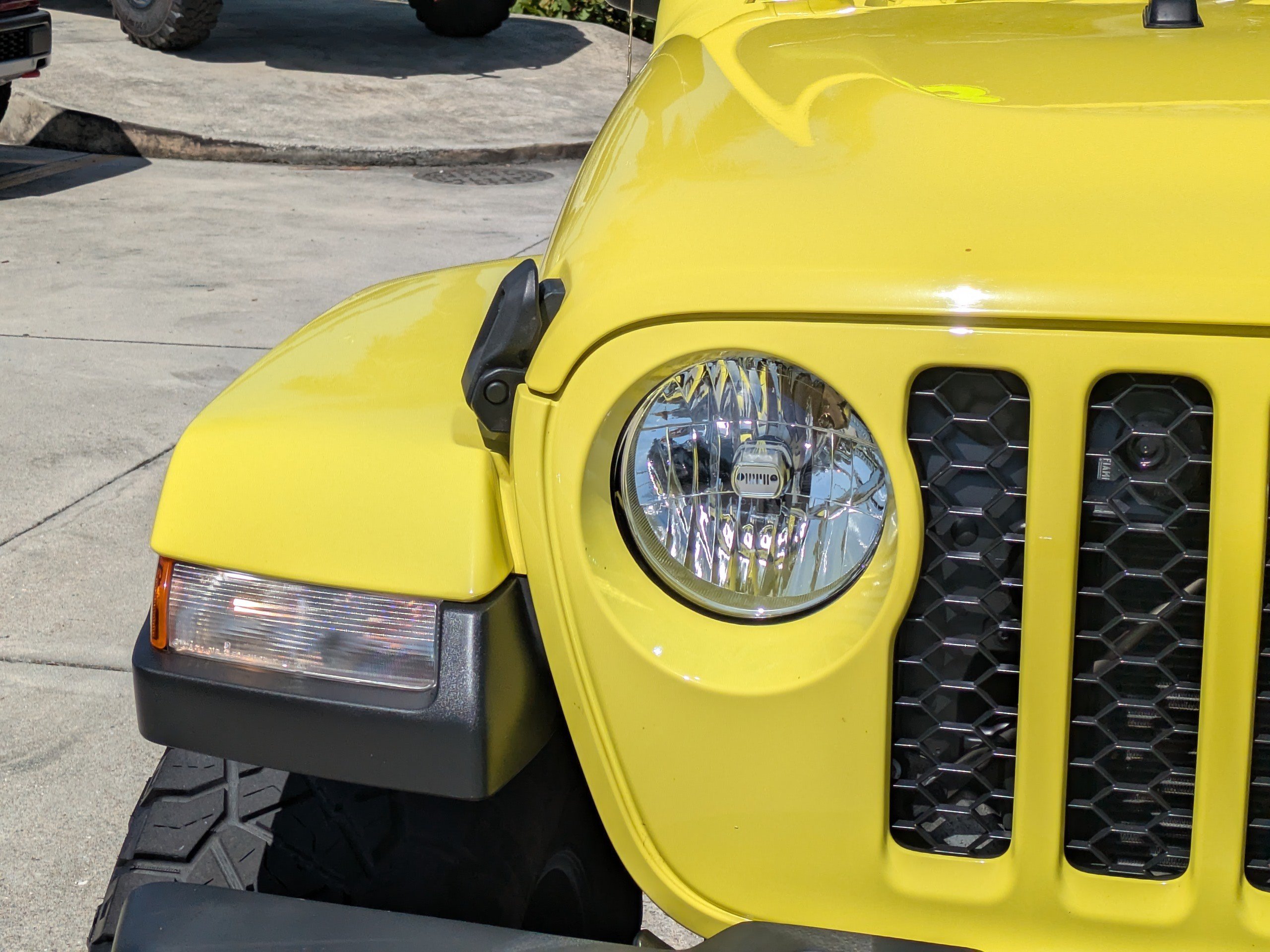 Used 2023 Jeep Gladiator Sport AWD/4WD image 9