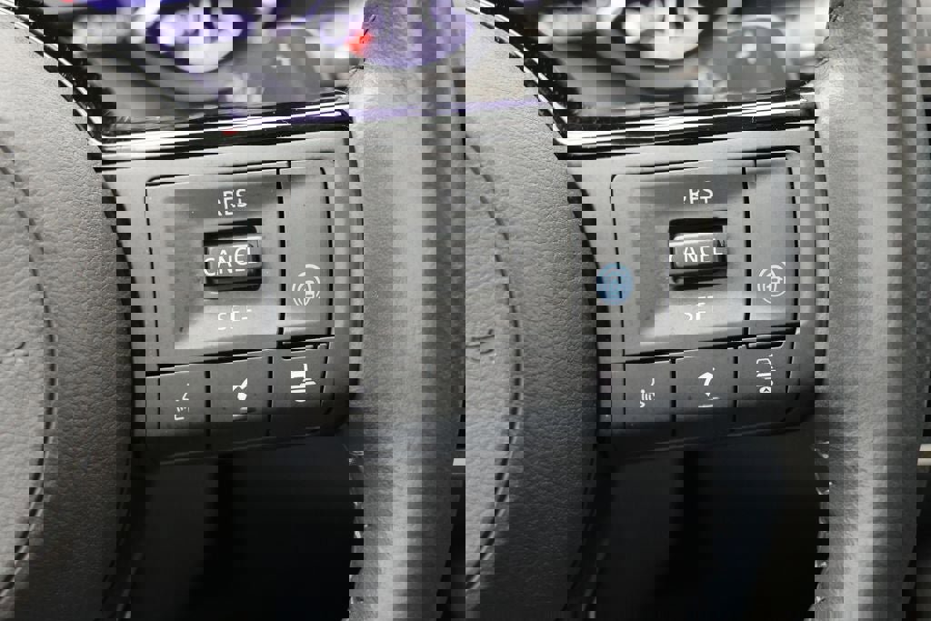 Used 2023 Nissan Rogue SL w/ SL Premium Package image 21