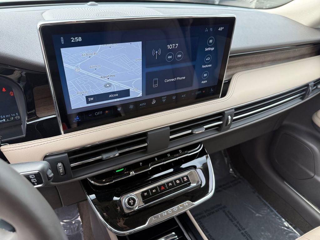 Used 2023 Lincoln Corsair Reserve w/ Equipment Group 201A image 18