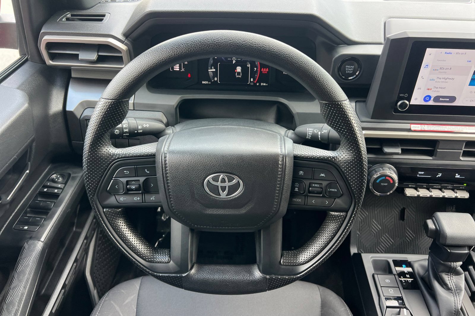 Certified 2025 Toyota Tacoma SR5 AWD/4WD image 14