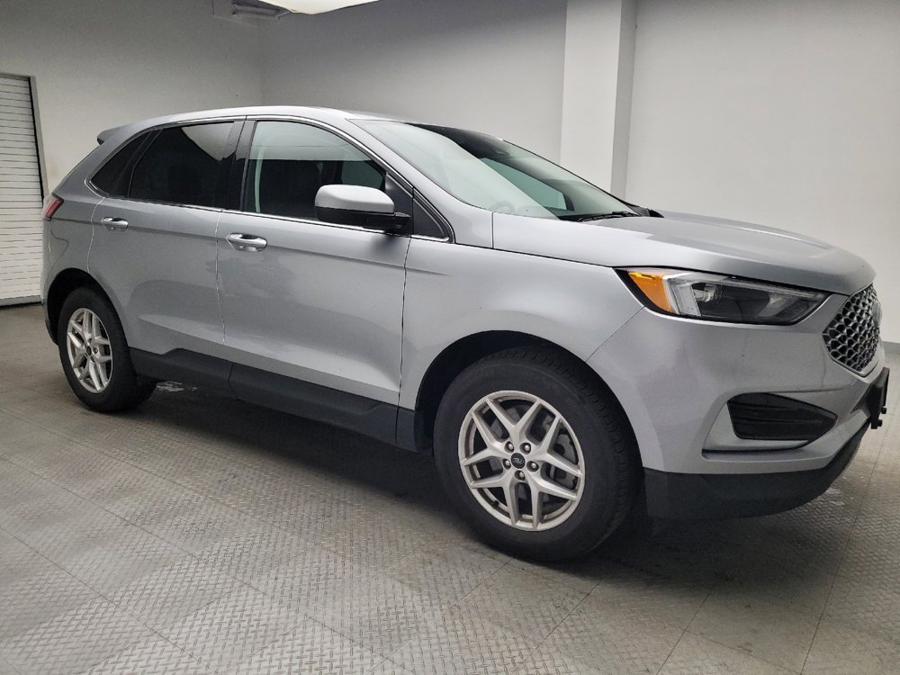 Used 2023 Ford Edge SEL image 11
