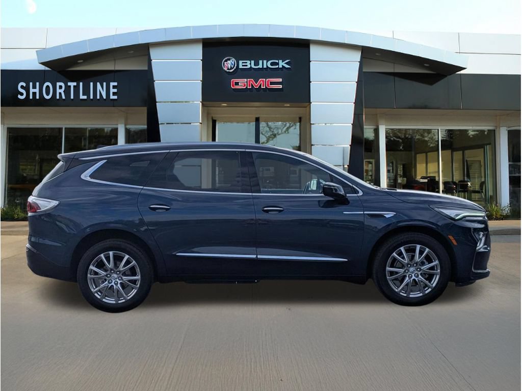 Used 2023 Buick Enclave Premium w/ Experience Buick Package AWD/4WD image 2