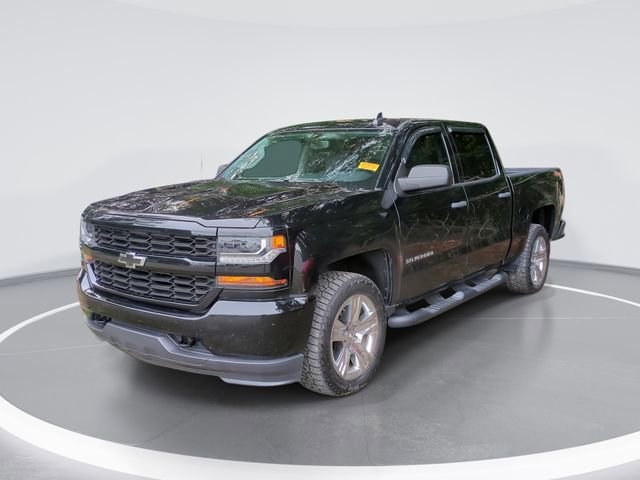 Used 2018 Chevrolet Silverado 1500 Custom w/ Custom Value Package AWD/4WD image 2