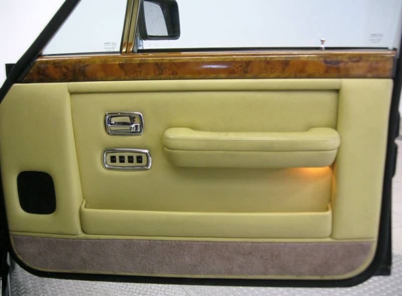 Used 1987 Bentley Turbo R RWD image 24