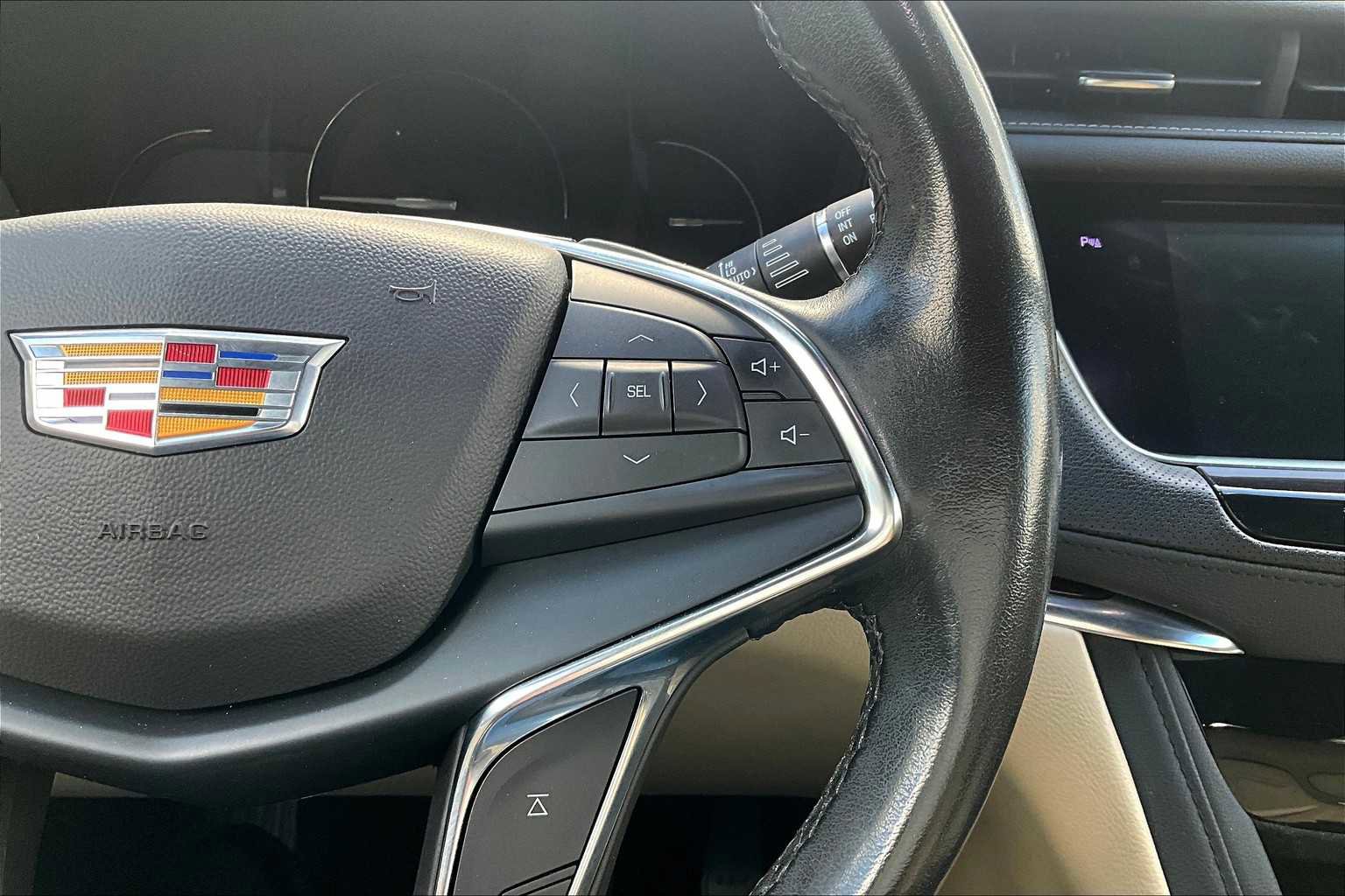 Used 2019 Cadillac XT5 Luxury image 24