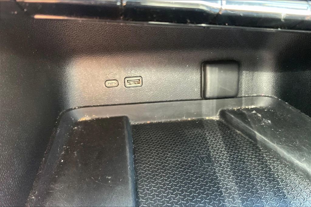 Used 2024 Chevrolet Traverse Z71 AWD/4WD image 16