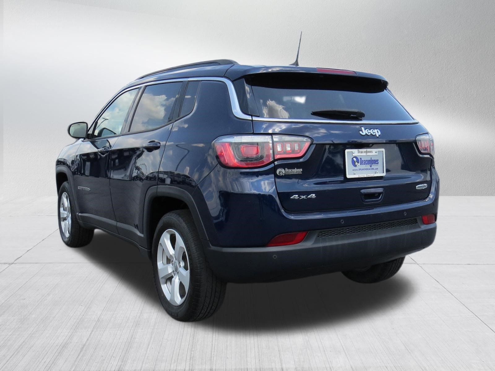 Used 2018 Jeep Compass Latitude w/ Popular Equipment Group AWD/4WD image 5