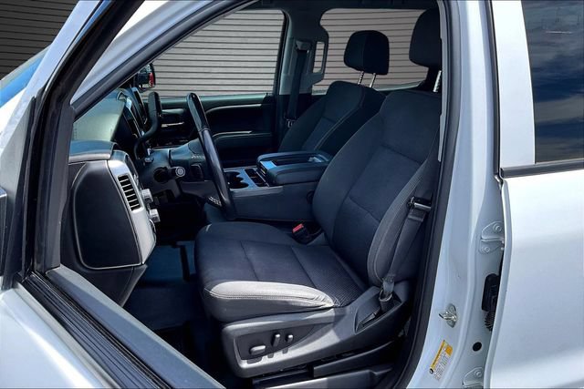 Used 2018 Chevrolet Silverado 1500 LT w/ All Star Edition AWD/4WD image 22