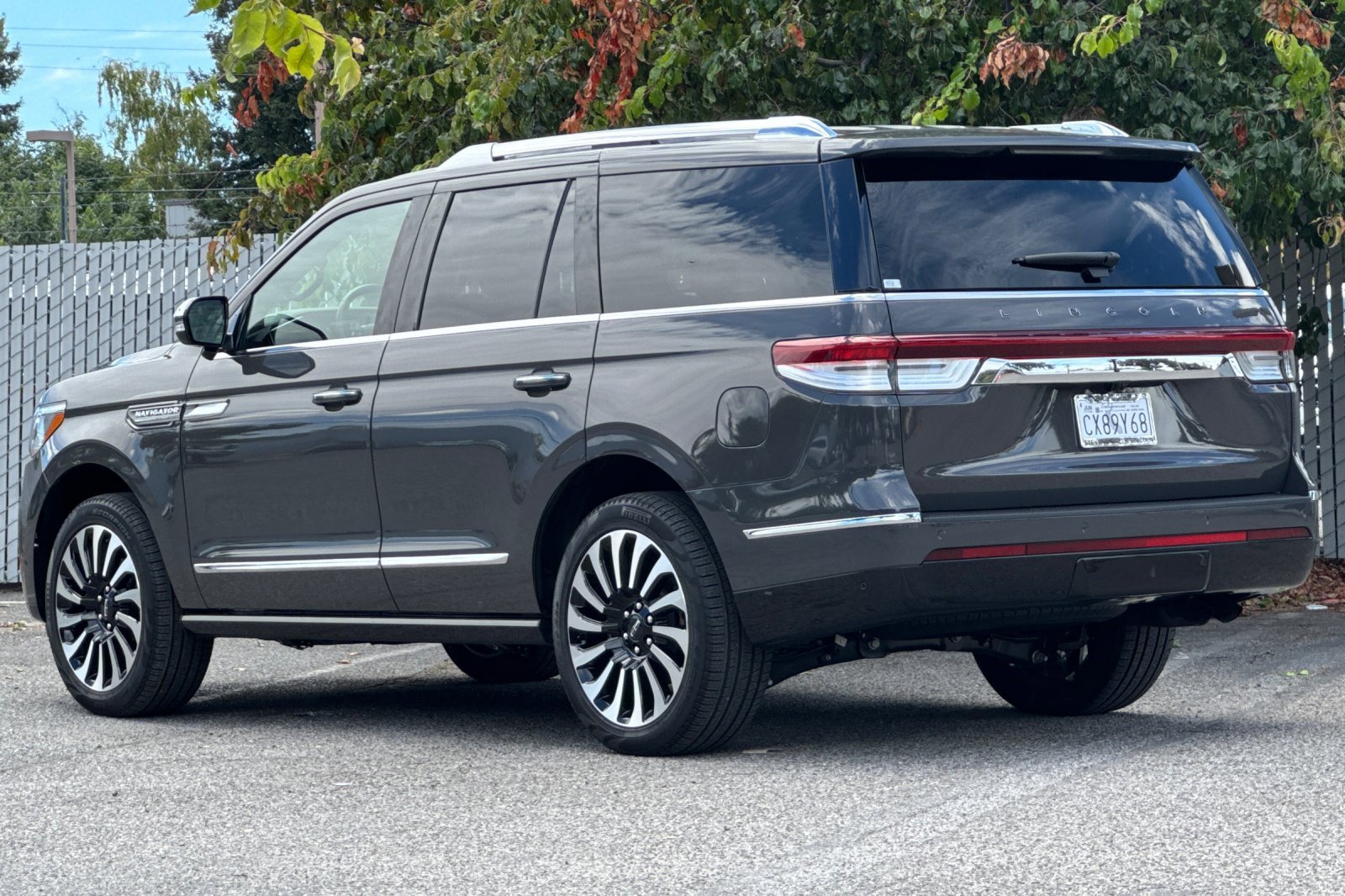 Used 2024 Lincoln Navigator Black Label image 6