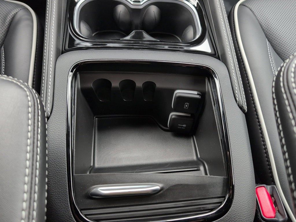 New 2026 Chrysler Pacifica Limited image 37