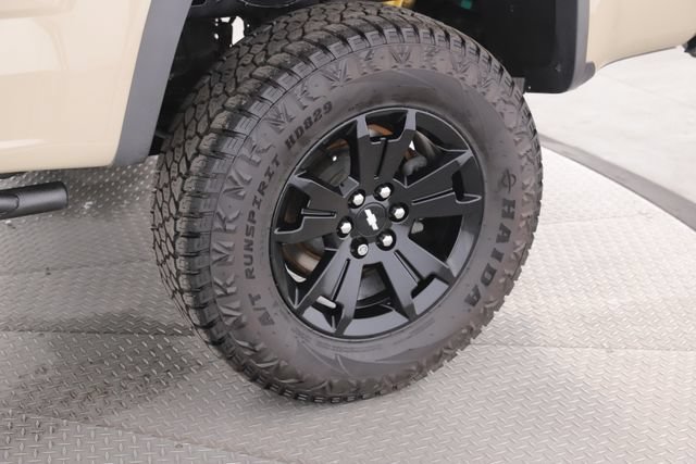 Used 2022 Chevrolet Colorado ZR2 w/ ZR2 Dusk Special Edition AWD/4WD image 14