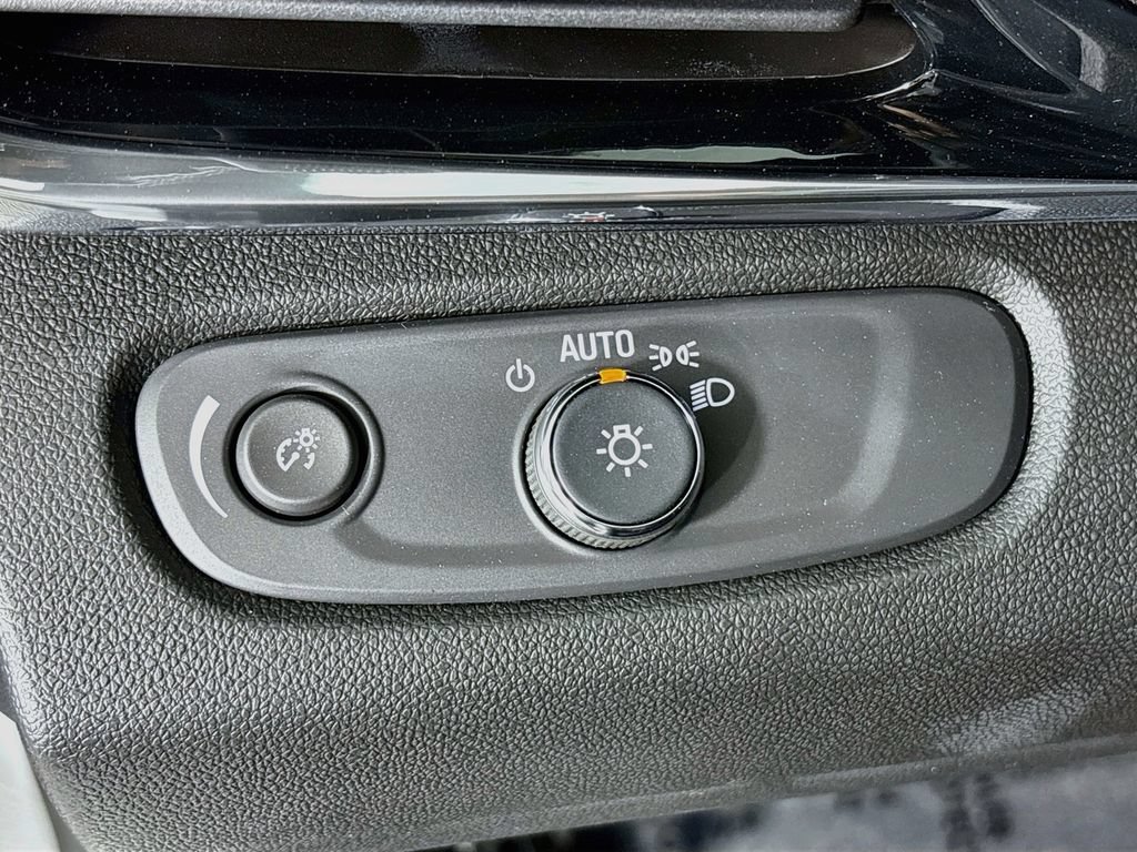 New 2026 Buick Envista Sport Touring w/ Convenience I Package FWD image 10