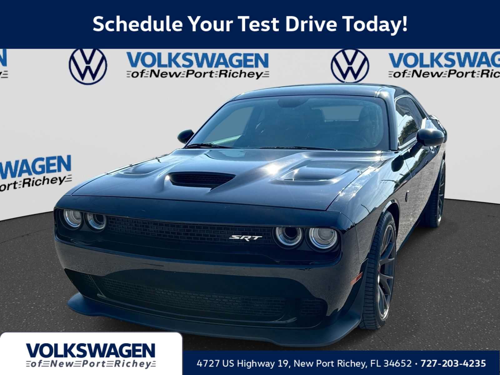 Used 2016 Dodge Challenger SRT Hellcat RWD image 1