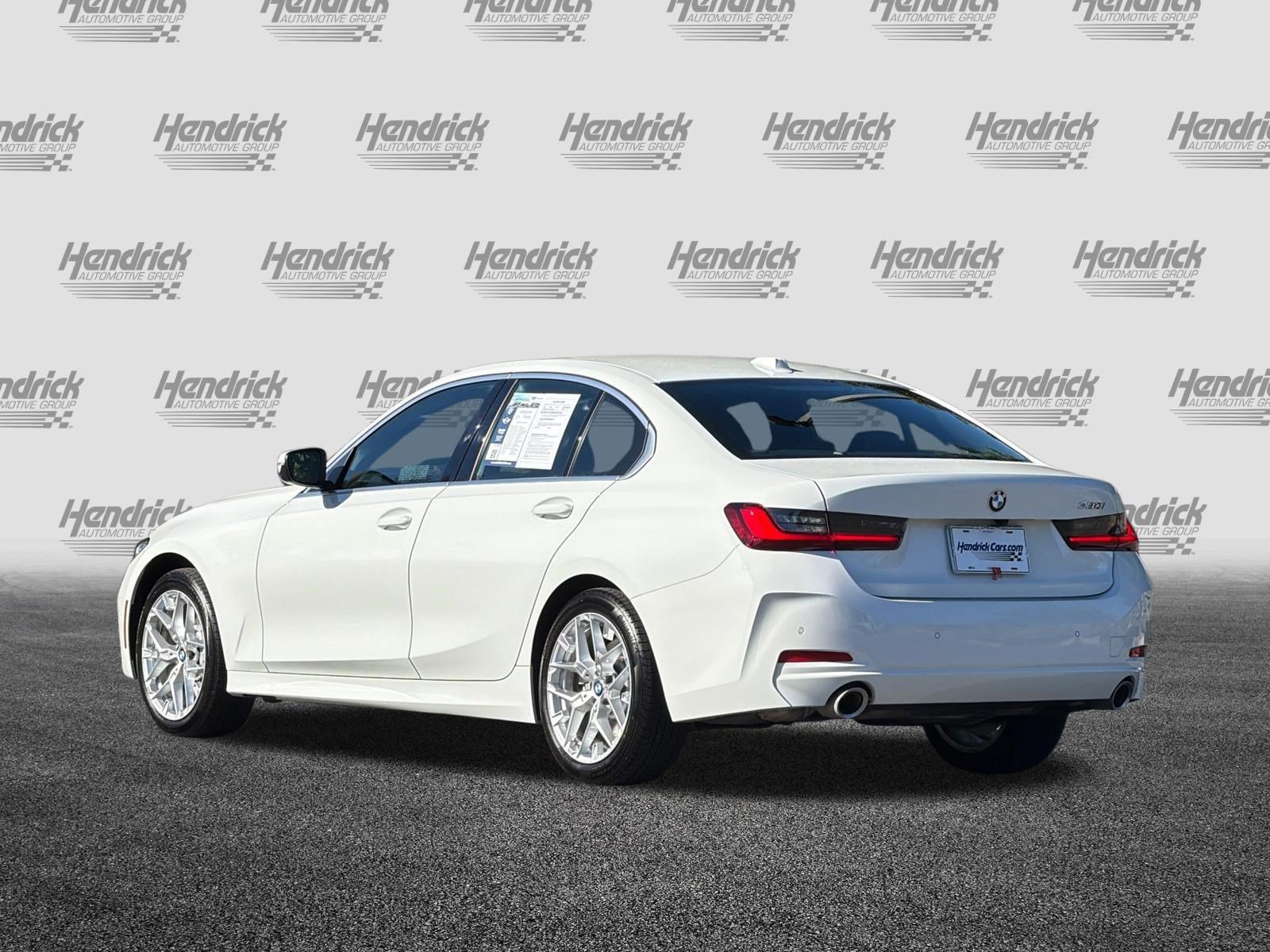 Used 2025 BMW 330i Sedan w/ Premium Package RWD image 7
