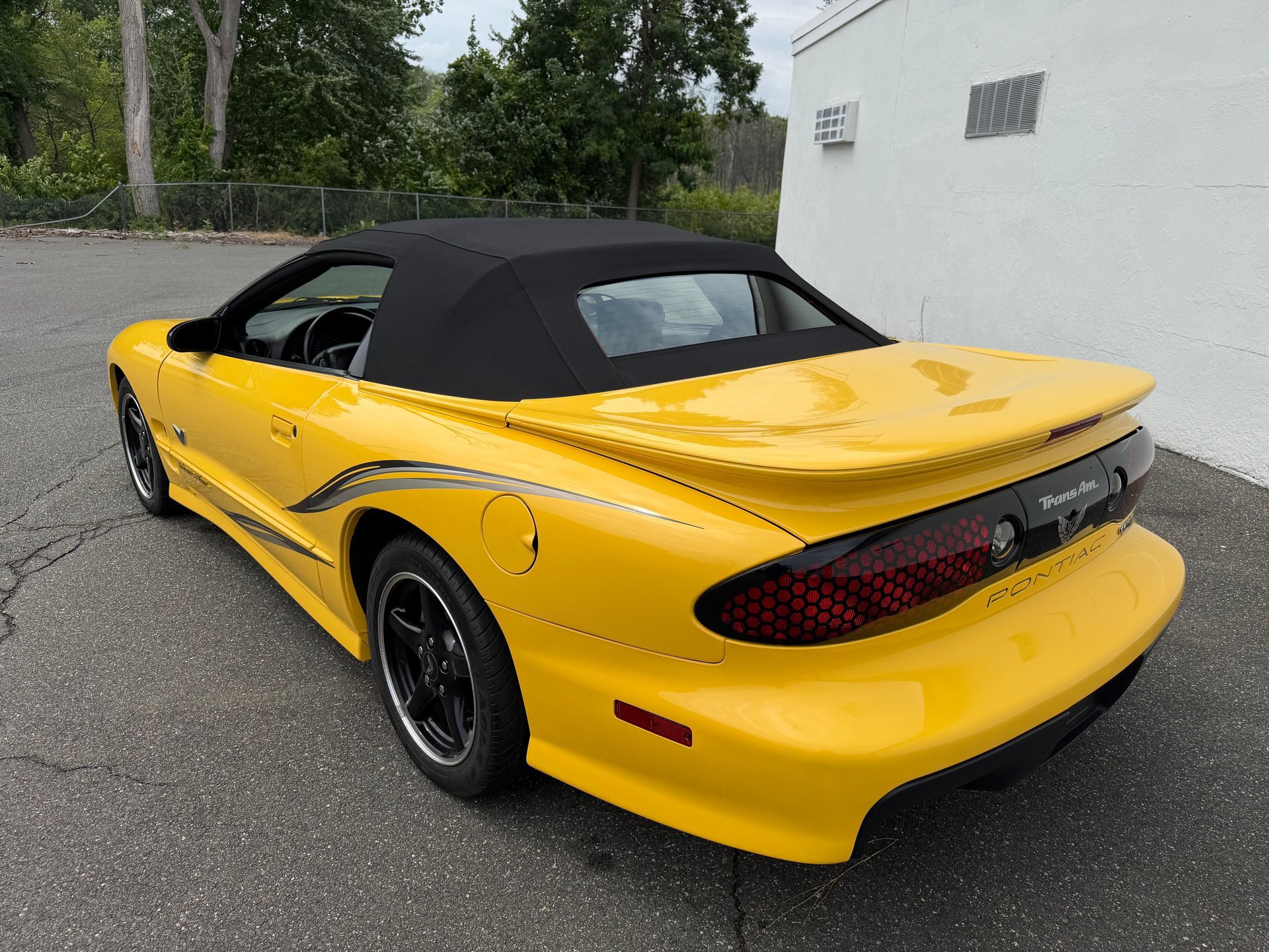 Used 2002 Pontiac Firebird Trans Am RWD image 28