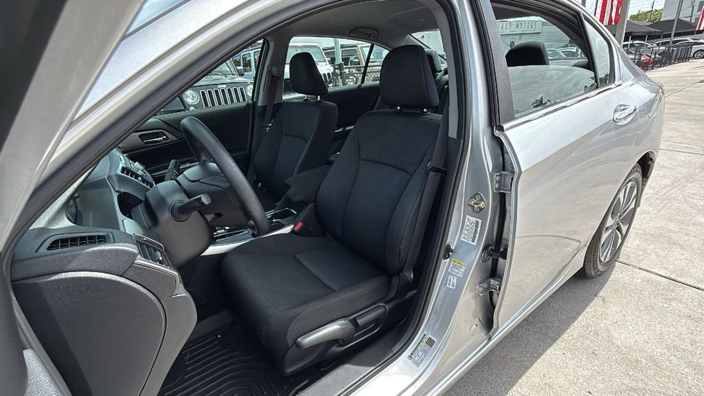Used 2015 Honda Accord LX image 18