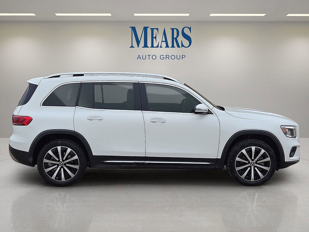 Used 2021 Mercedes-Benz GLB 250 w/ Premium Package image 6