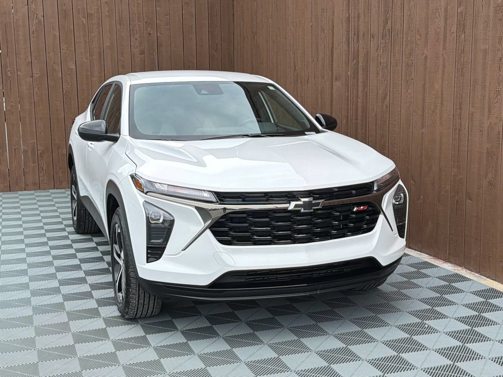 Used 2026 Chevrolet Trax RS FWD image 9