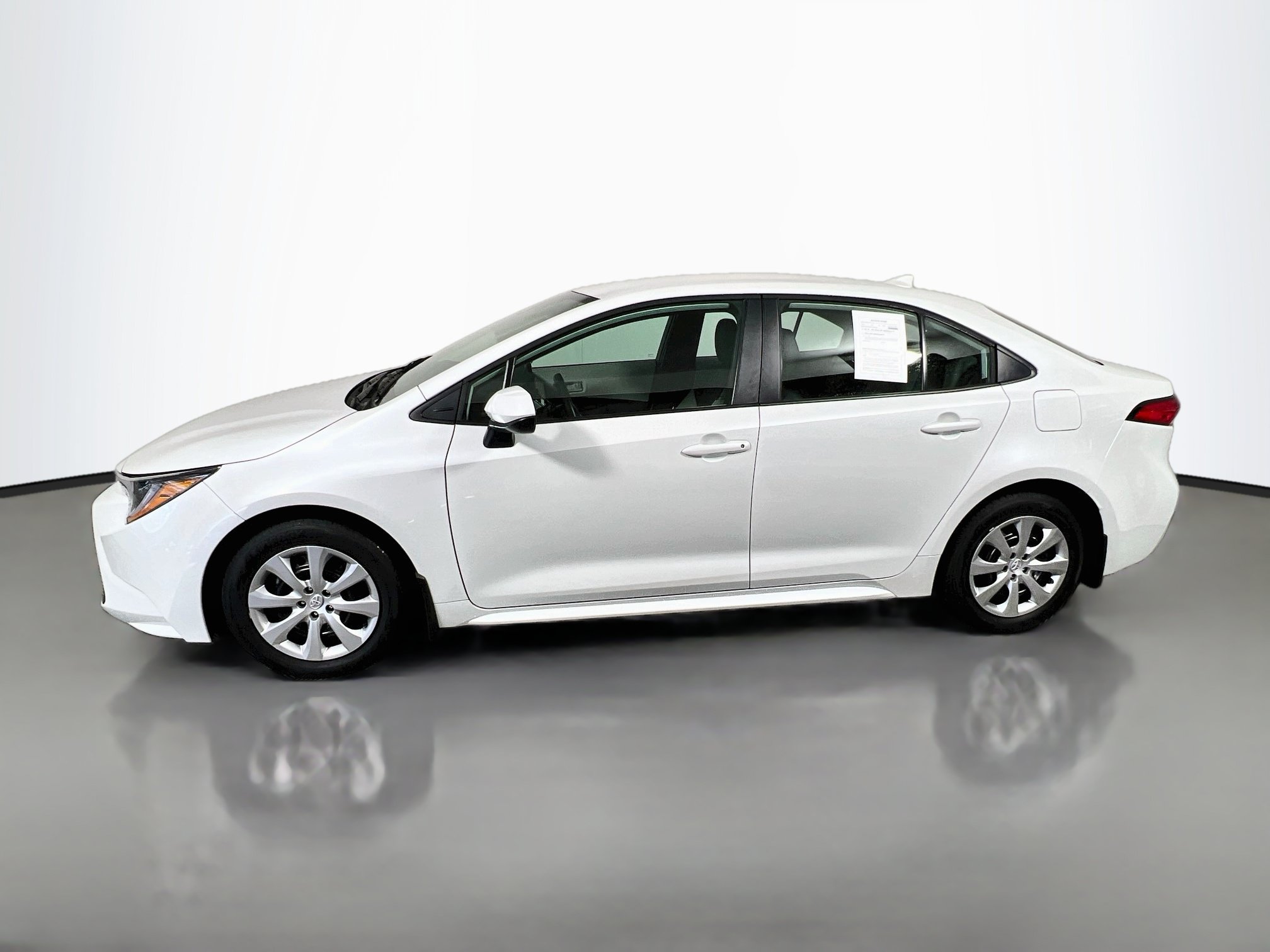 Used 2026 Toyota Corolla LE FWD image 9