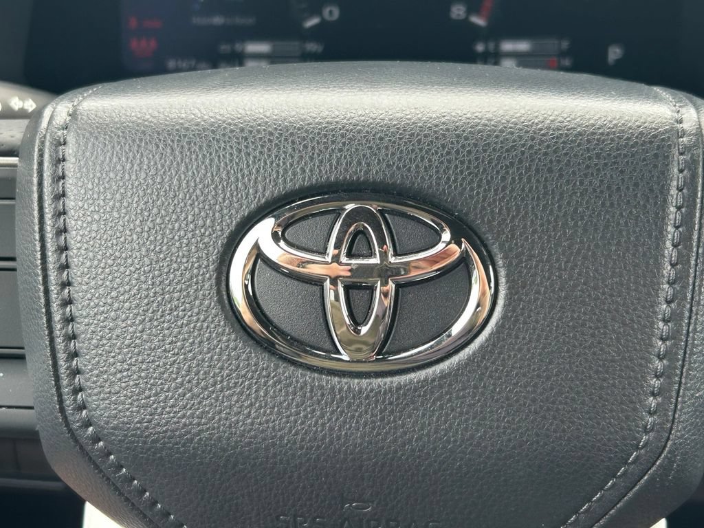 Used 2026 Toyota Tundra Limited AWD/4WD image 44