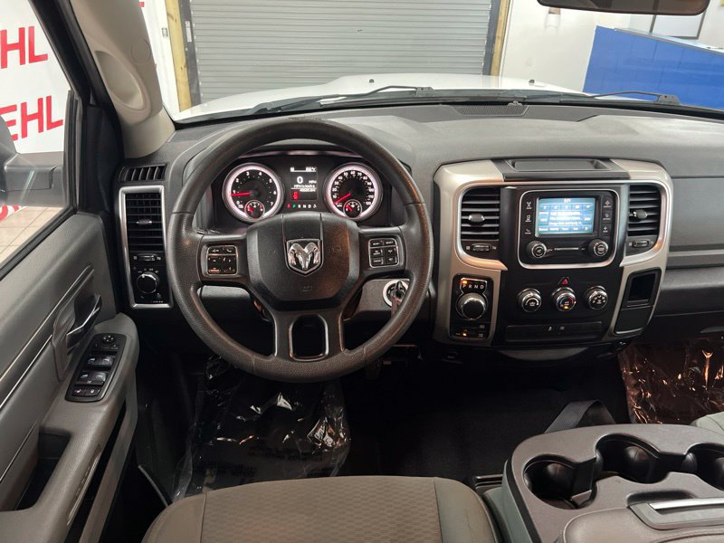 Used 2018 RAM 1500 Classic SLT AWD/4WD image 26