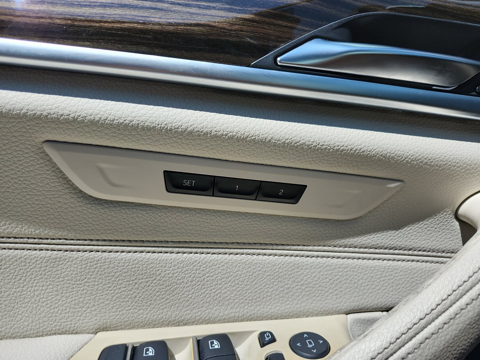 Used 2021 BMW 530i w/ Premium Package RWD image 16