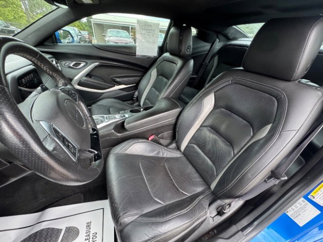Used 2016 Chevrolet Camaro LT RWD image 8