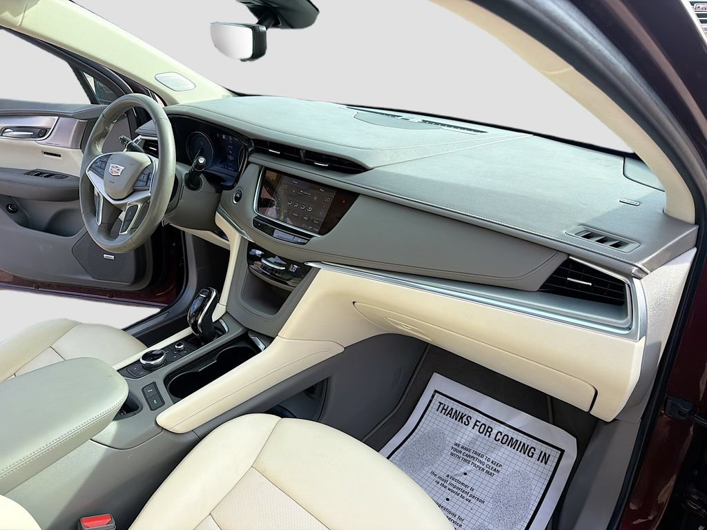 Used 2022 Cadillac XT5 Premium Luxury w/ Technology Package AWD/4WD image 31
