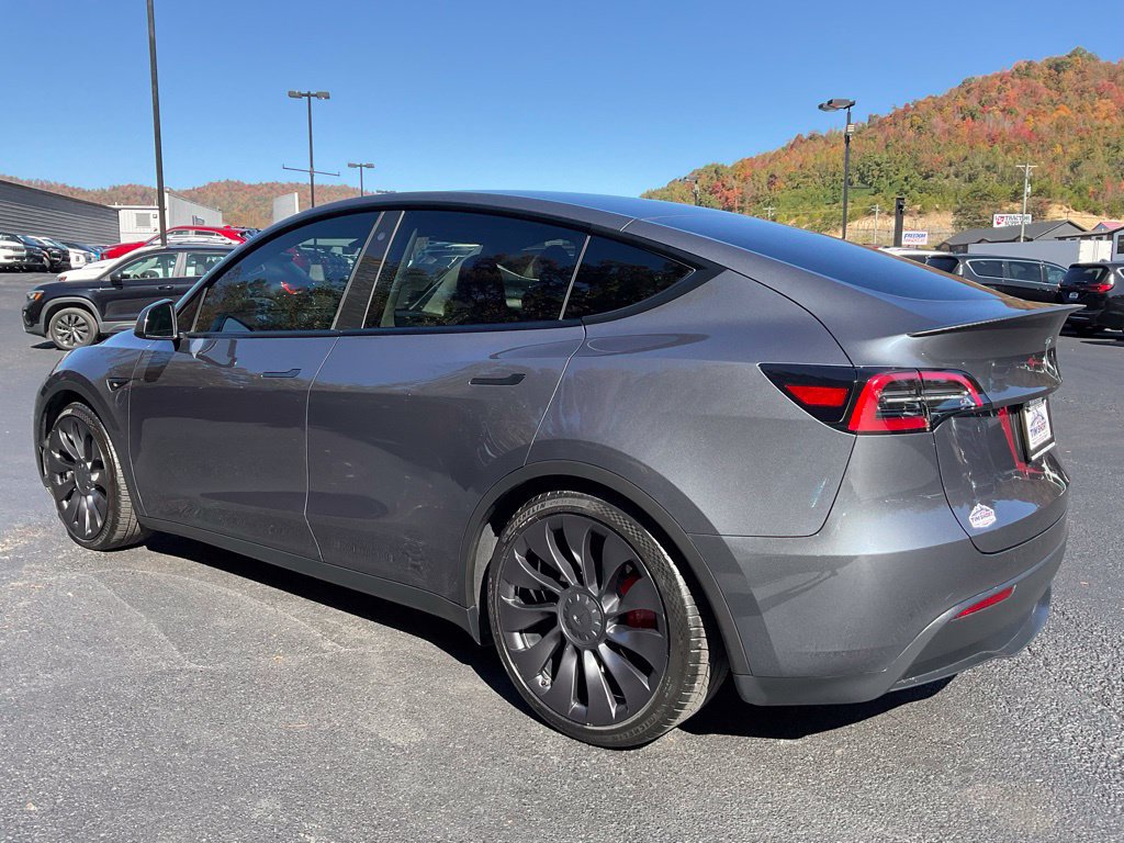 Used 2023 Tesla Model Y Performance AWD/4WD image 4
