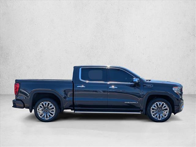 Used 2023 GMC Sierra 1500 Denali Ultimate AWD/4WD image 4