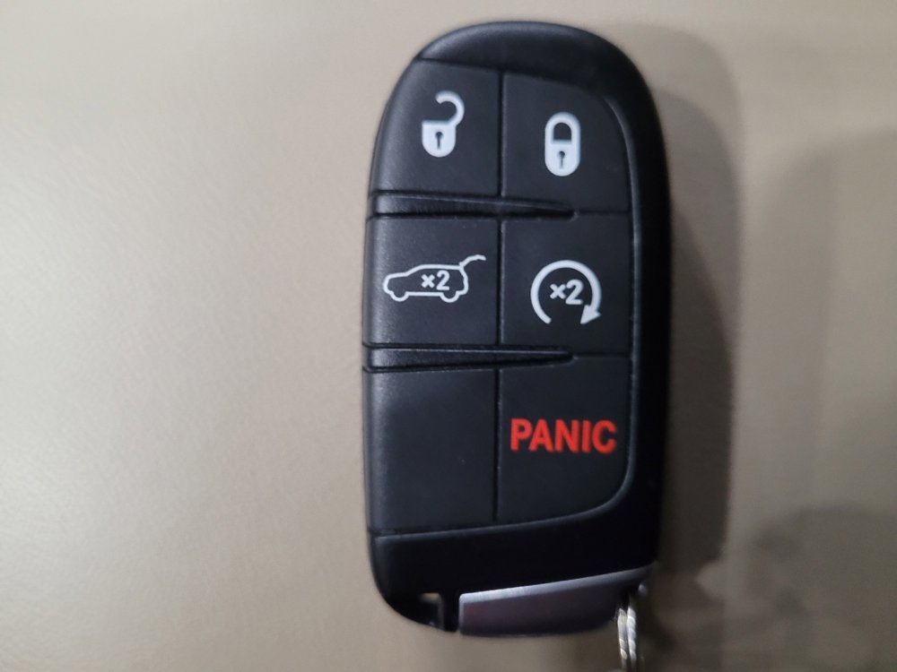 Used 2020 Jeep Grand Cherokee Limited image 32