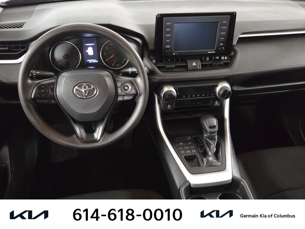 Used 2021 Toyota RAV4 LE AWD/4WD image 17