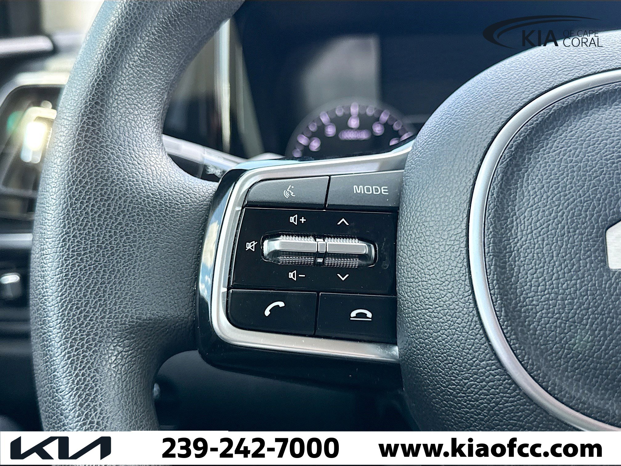 Certified 2023 Kia Sorento LX image 34