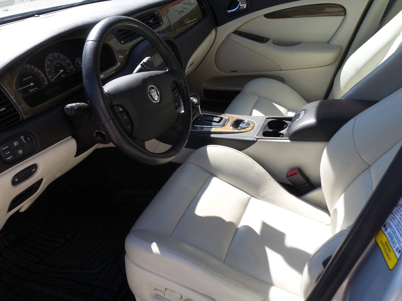 Used 2003 Jaguar S-TYPE R RWD image 15