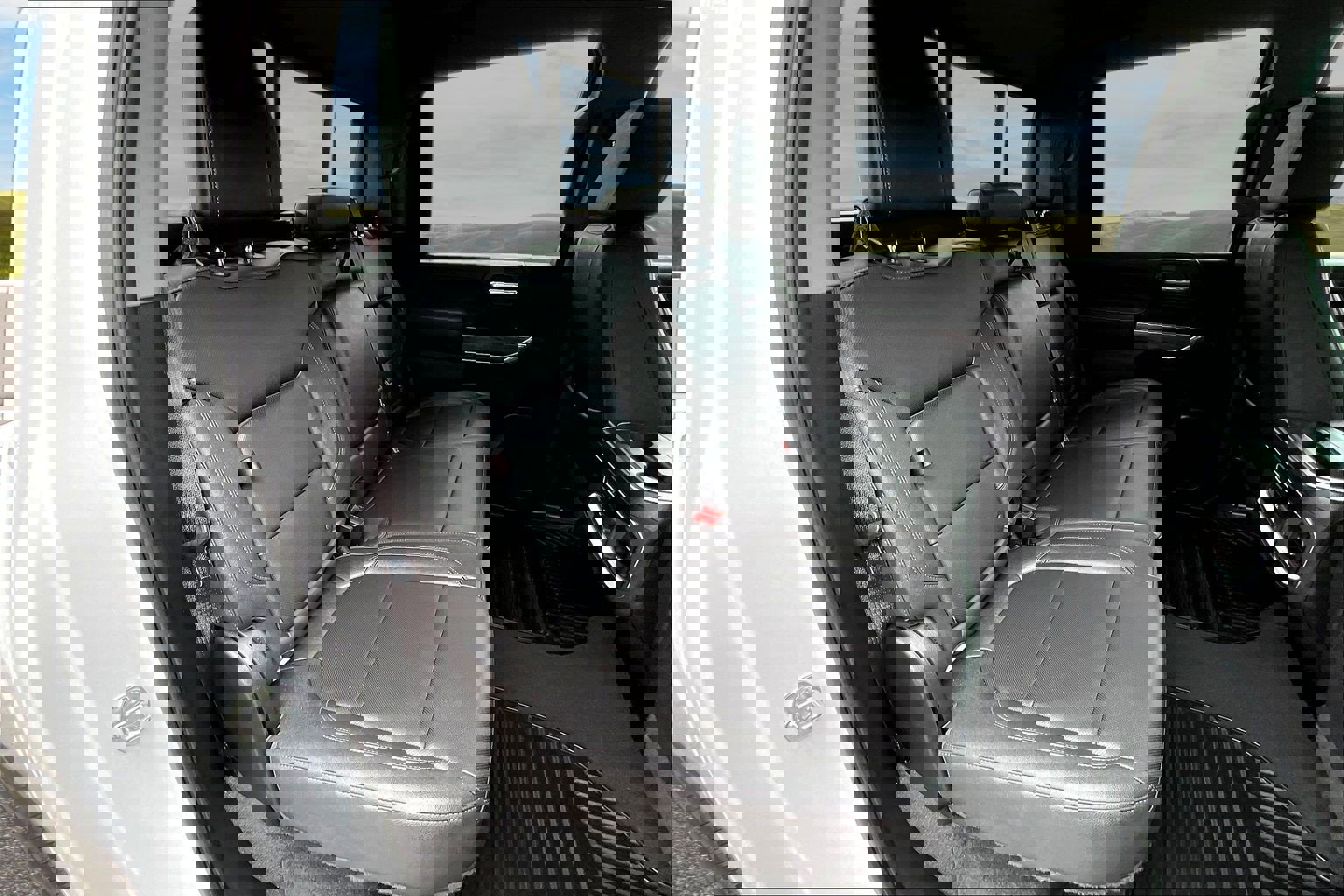 Used 2023 Chevrolet Silverado 2500 LTZ w/ LTZ Plus Package image 17